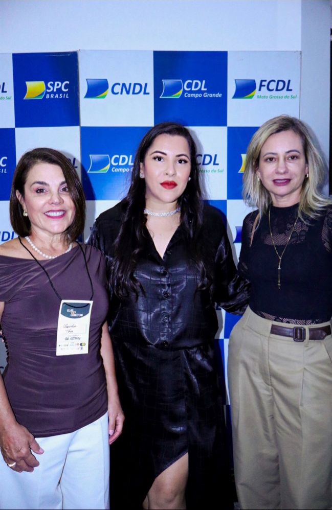 Confreiras com crachá Elas Conectam
